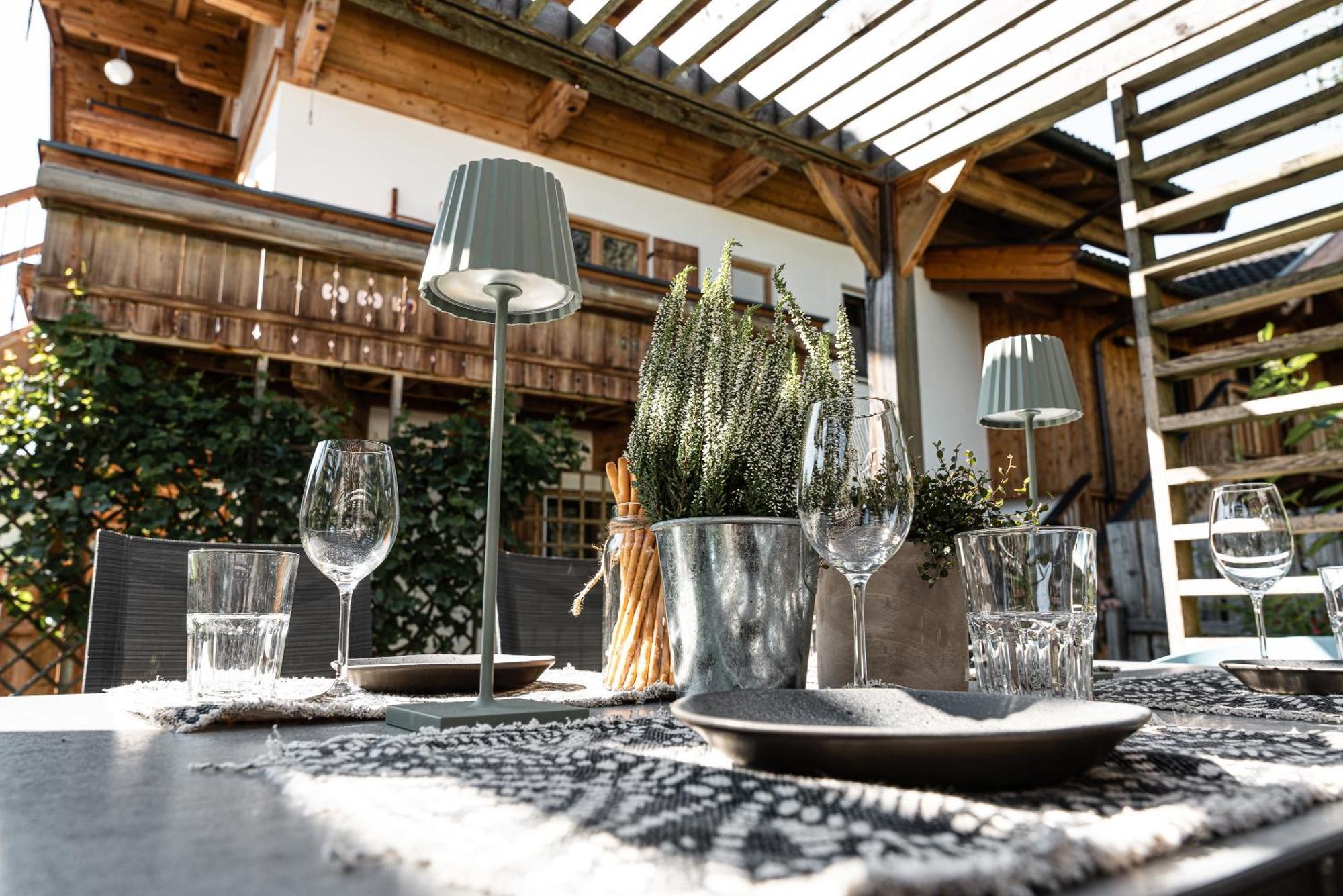 Bewegte Berge Apartments Saalfelden Esterno foto